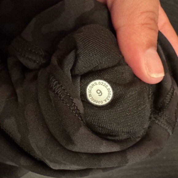 Lululemon 25” WUNDER TRAIN LEGGINGS - Picture 4 of 4